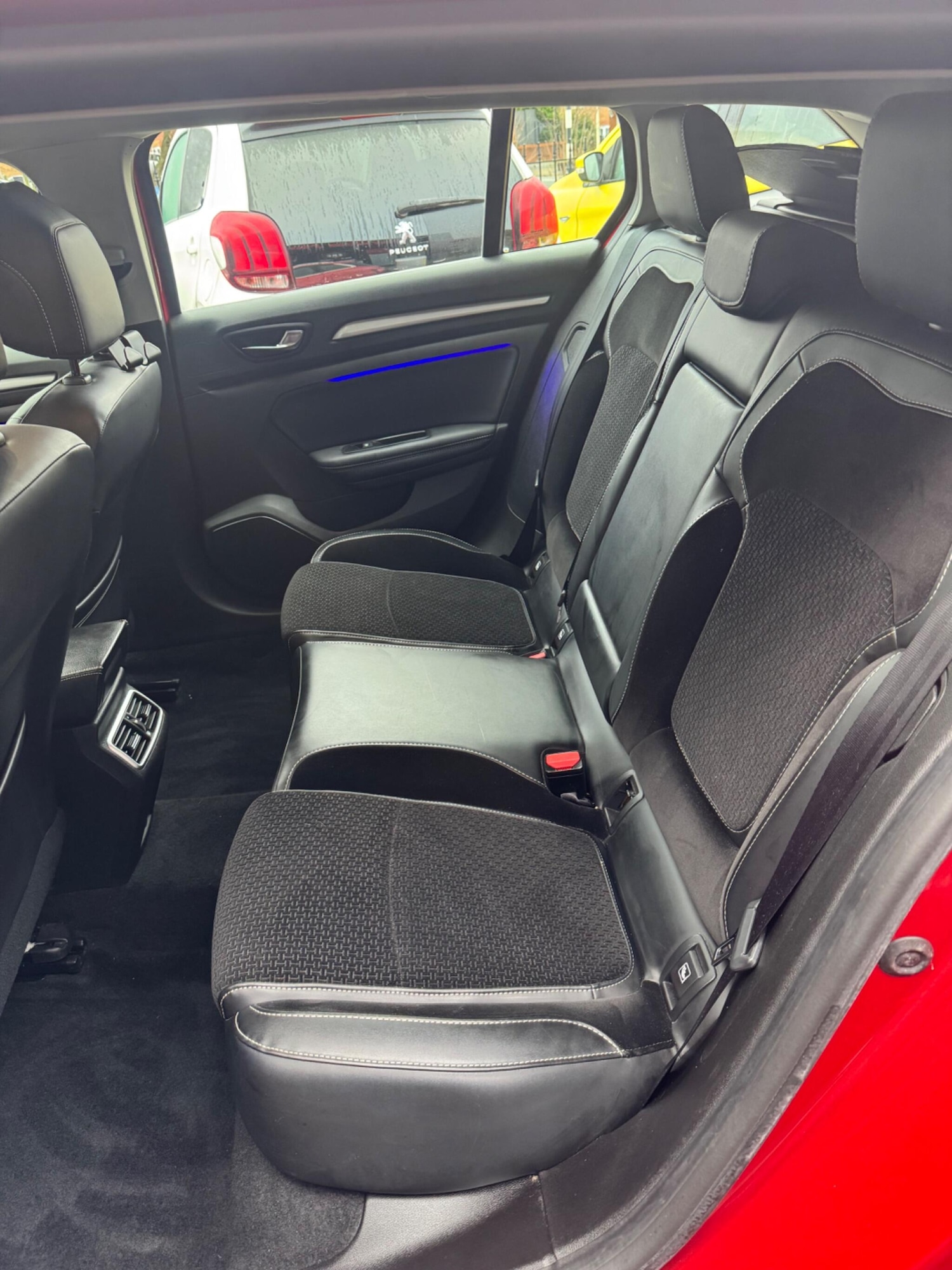 Used Renault Megane 2017 for sale - 77015404: Photo 11