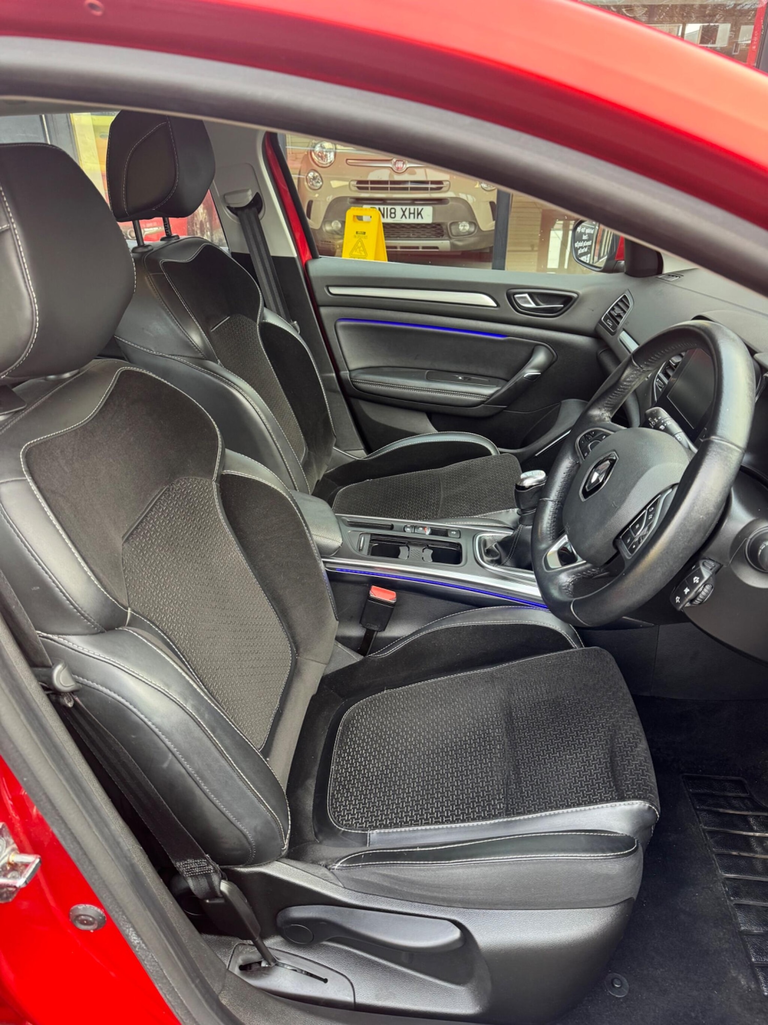 Used Renault Megane 2017 for sale - 77015404: Photo 8