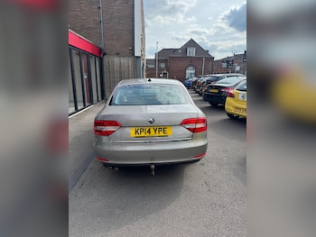 Used Skoda Superb 2014 for sale - 75682258: Photo