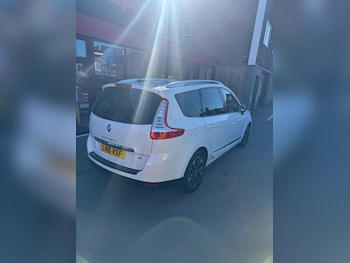 Used Renault Grand Scenic 2016 for sale - 76026758: Photo