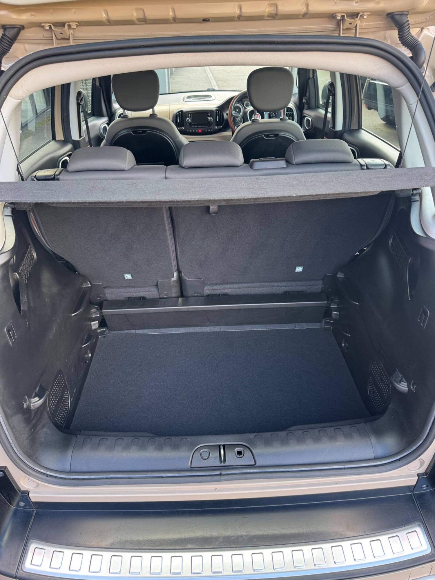 Used Fiat 500L 2018 for sale - 76099212: Photo 12