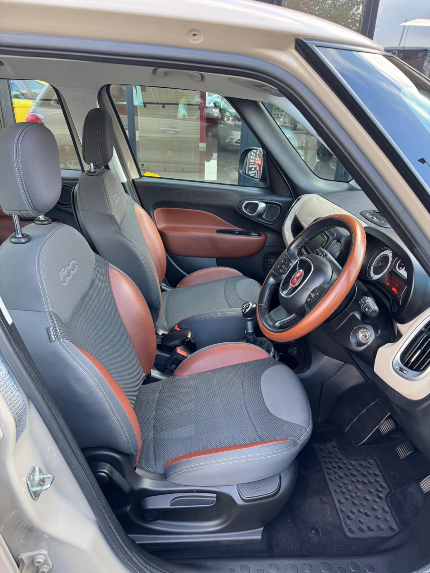 Used Fiat 500L 2018 for sale - 76099212: Photo 8