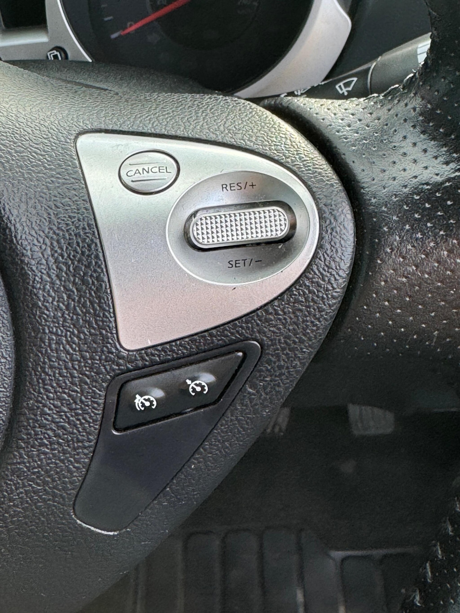 Used Nissan Juke 2014 for sale - 77050178: Photo 17