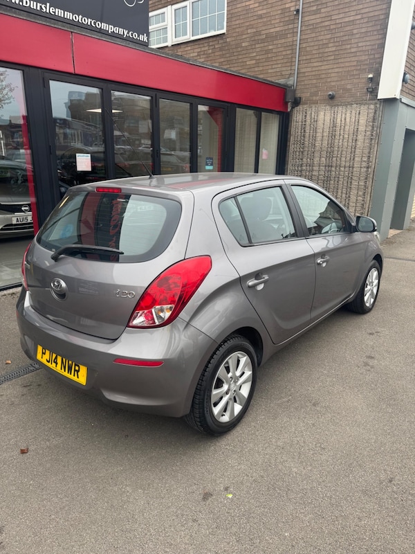 Used Hyundai i20 2014 for sale - 76283211: Photo 3