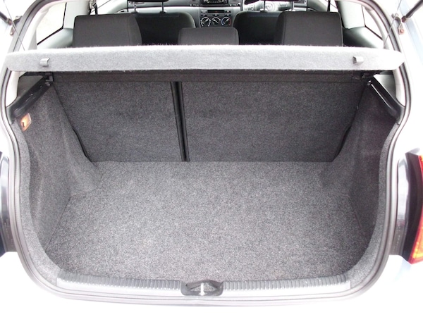 Used Toyota Corolla 2004 for sale - 74762779: Photo 12