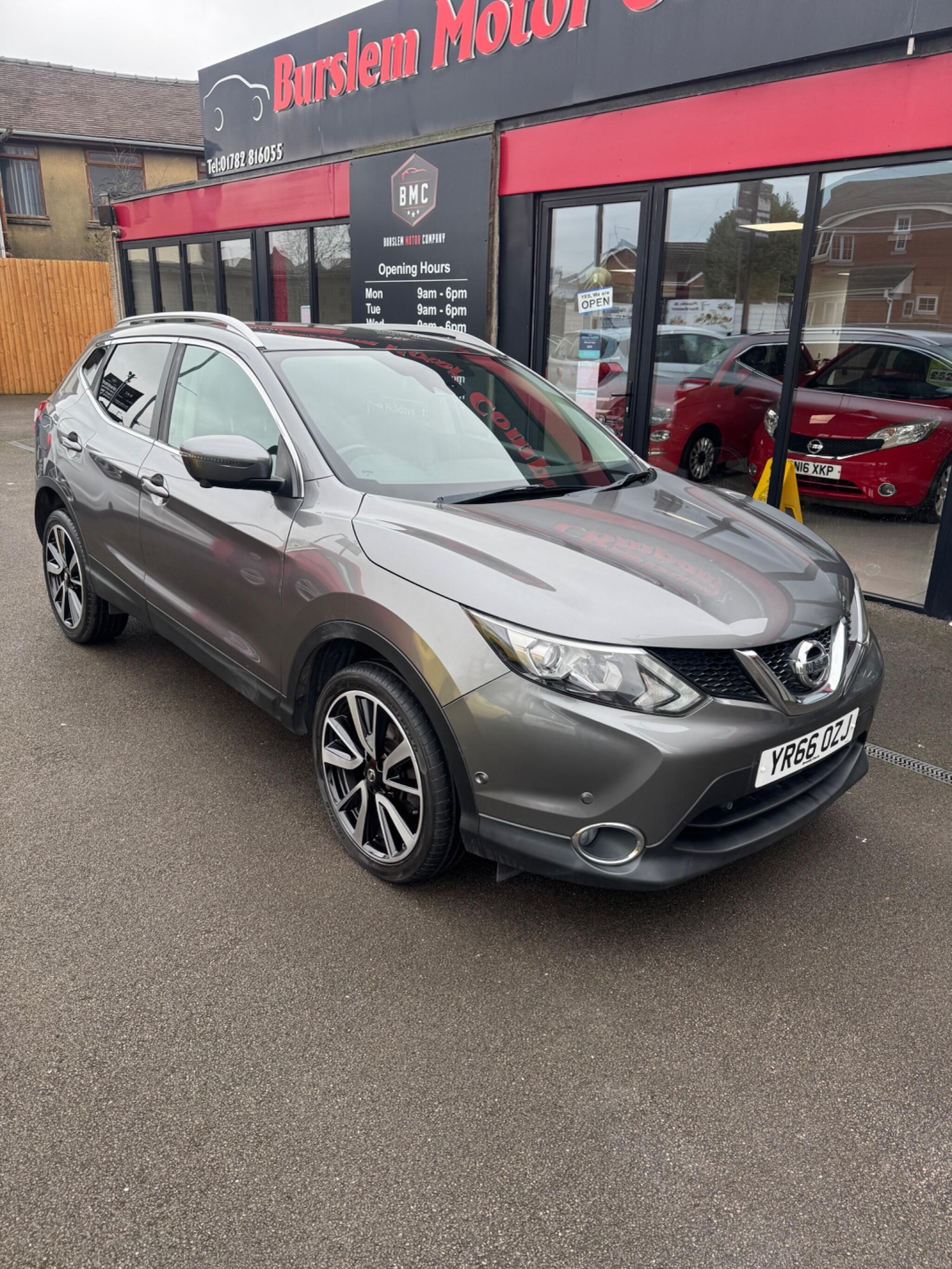 Used Nissan Qashqai for sale - 77784700: Photo 2