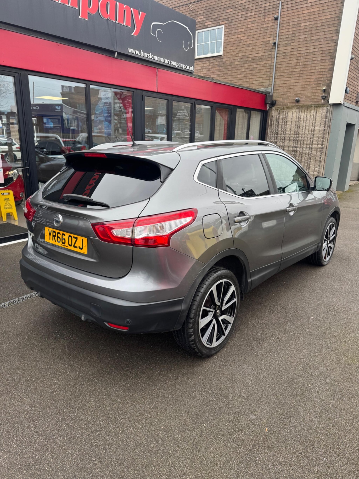 Used Nissan Qashqai for sale - 77784700: Photo 3