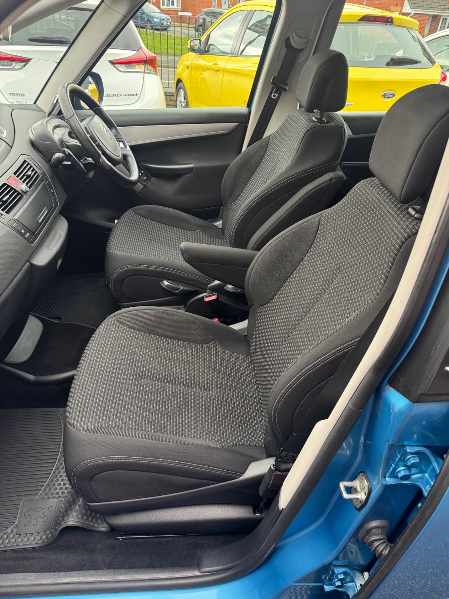 Used Citroen C4 Picasso 2009 for sale - 77633796: Photo 10