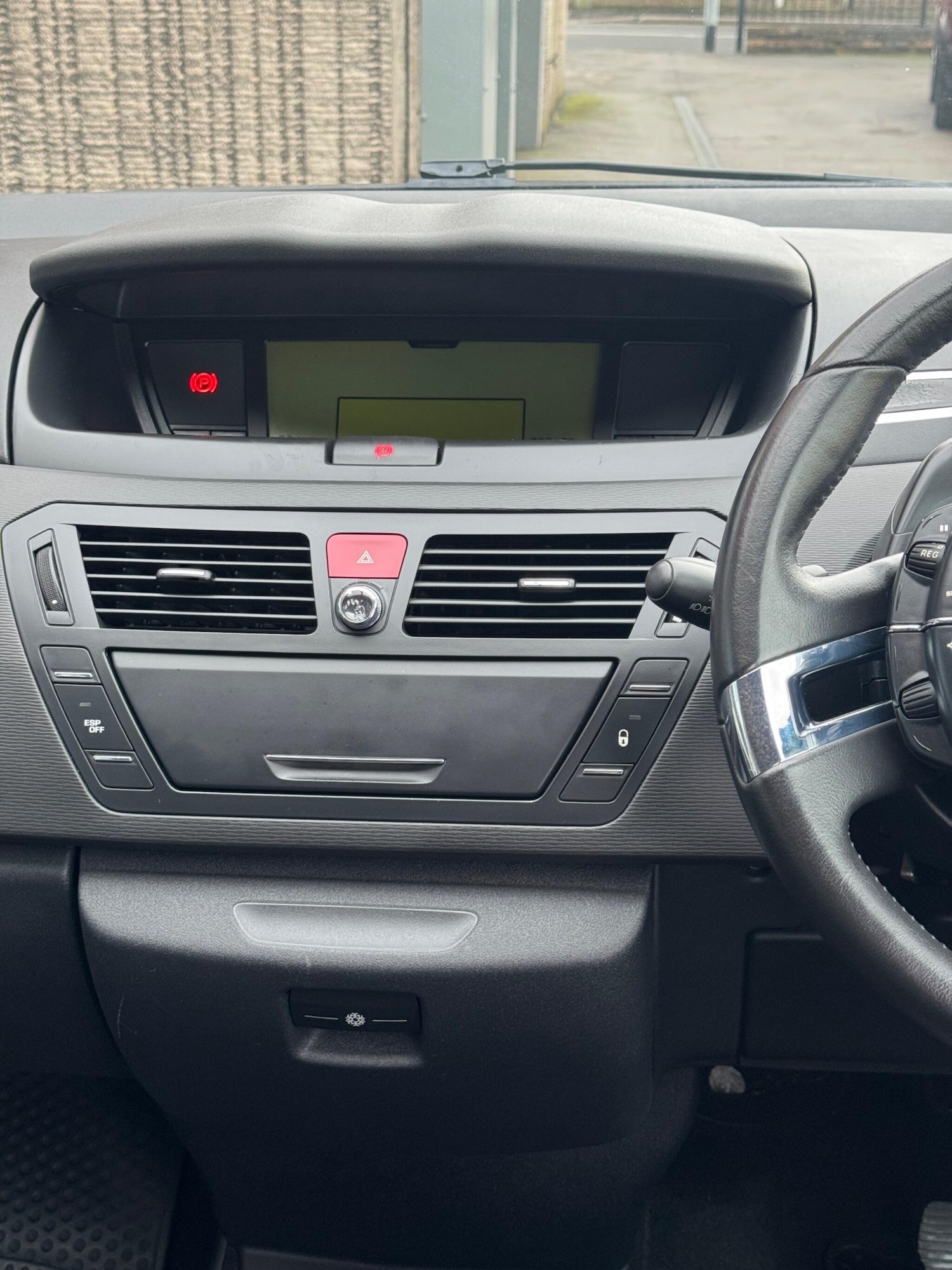 Used Citroen C4 Picasso 2009 for sale - 77633796: Photo 14