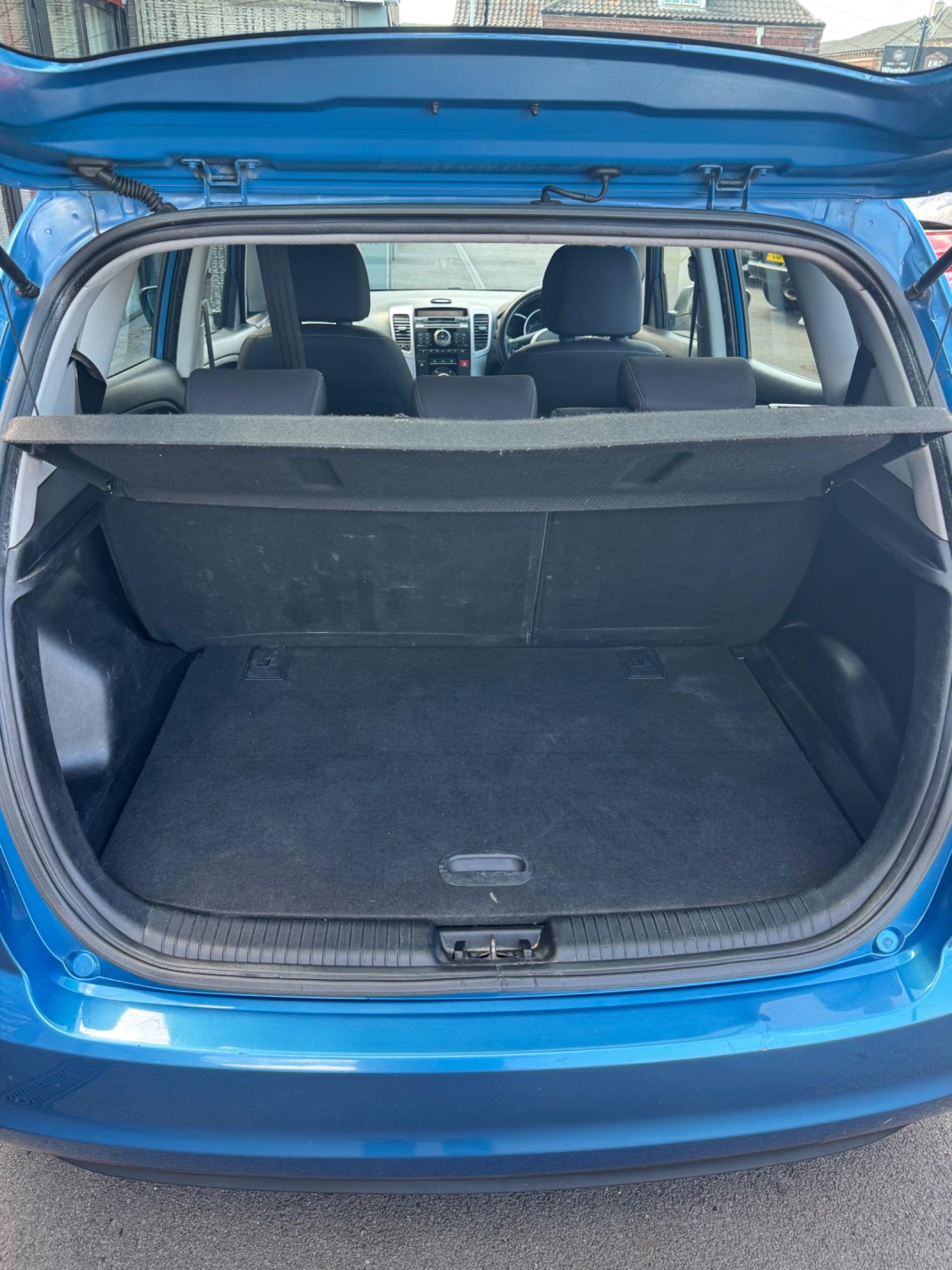 Kia Venga (11) - 1.4 CRDi EcoDynamics 2 Euro 5 (s/s) 5dr - Image 12