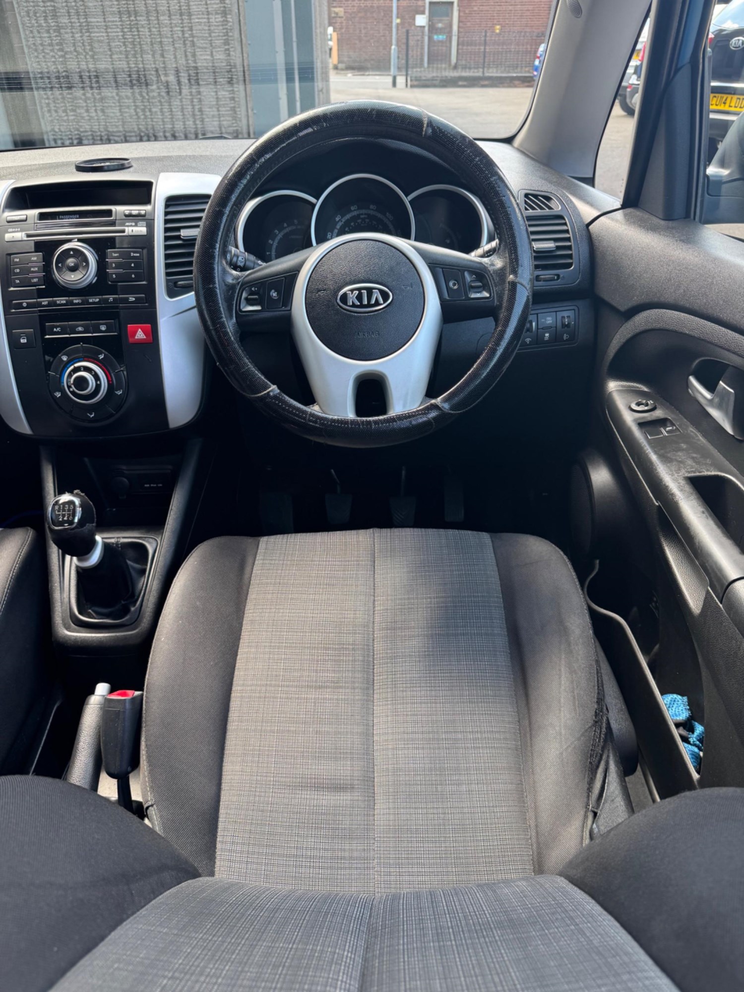 Kia Venga (11) - 1.4 CRDi EcoDynamics 2 Euro 5 (s/s) 5dr - Image 14
