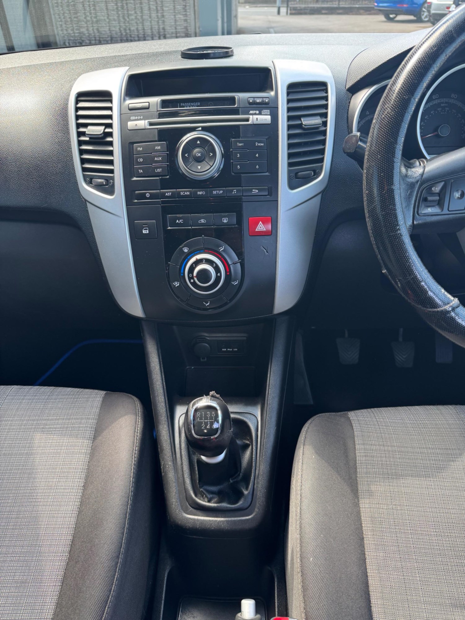 Kia Venga (11) - 1.4 CRDi EcoDynamics 2 Euro 5 (s/s) 5dr - Image 15
