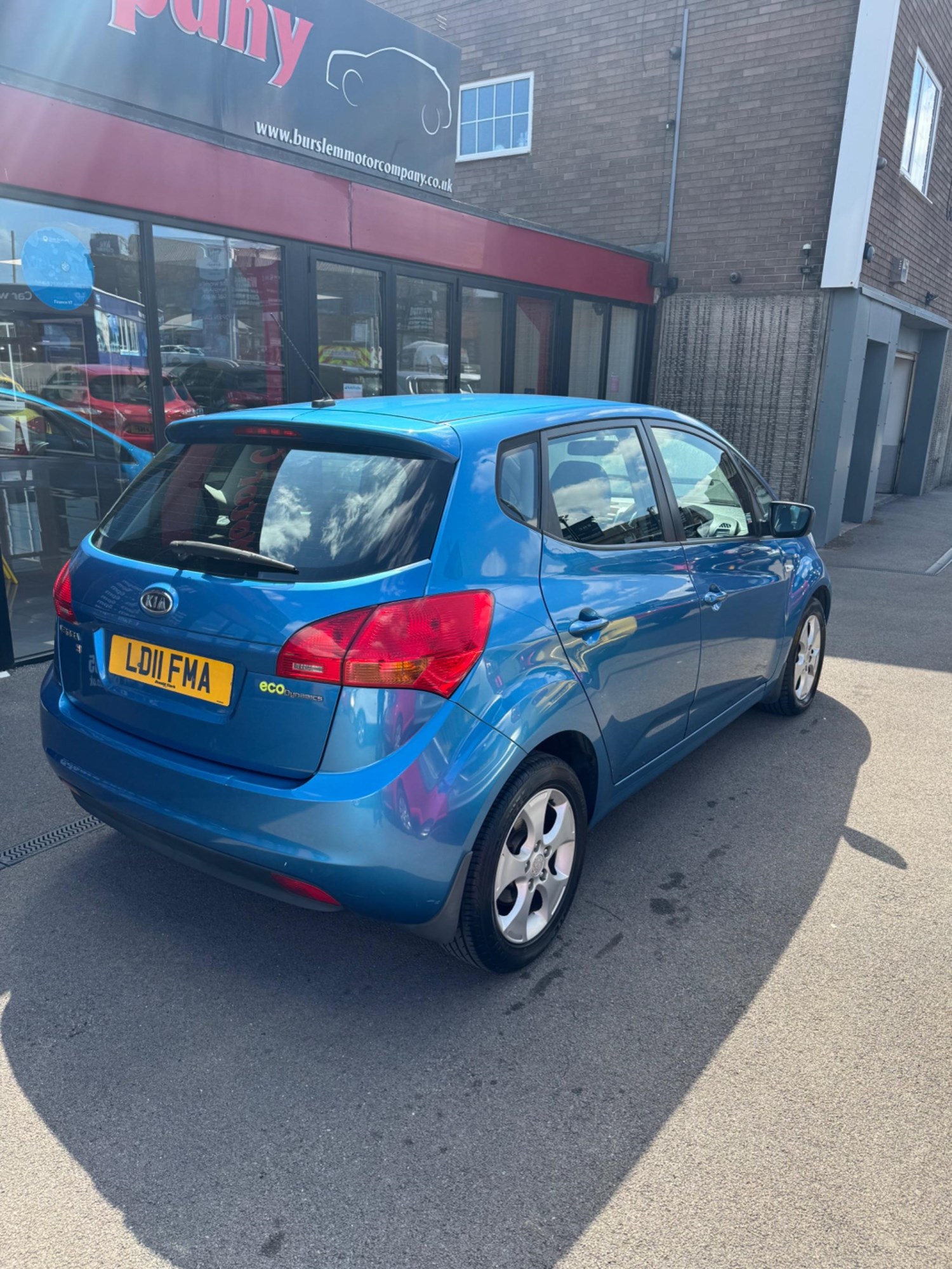 Kia Venga (11) - 1.4 CRDi EcoDynamics 2 Euro 5 (s/s) 5dr - Image 3
