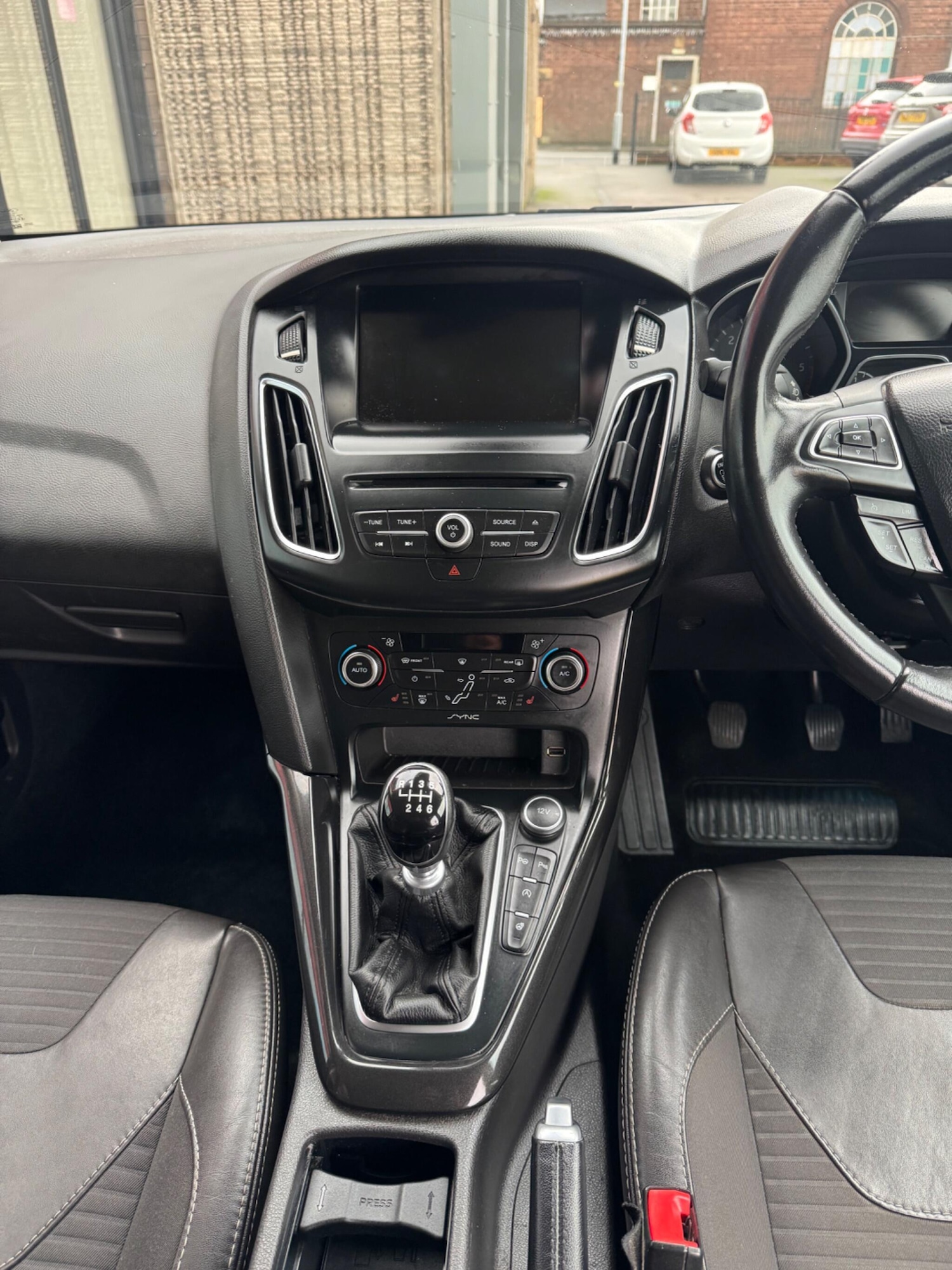 Used Ford Focus 2015 for sale - 76866128: Photo 15