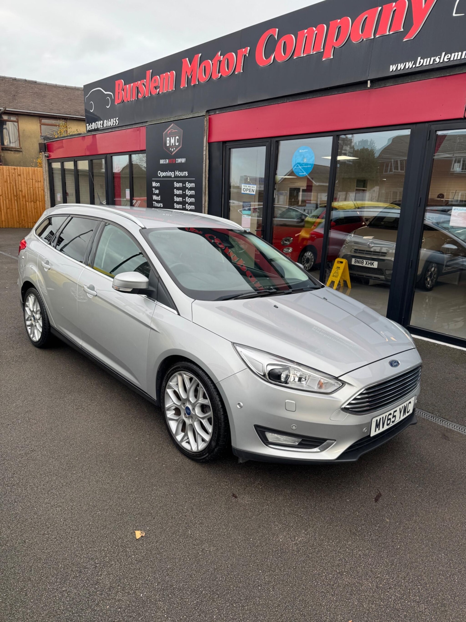 Used Ford Focus 2015 for sale - 76866128: Photo 2