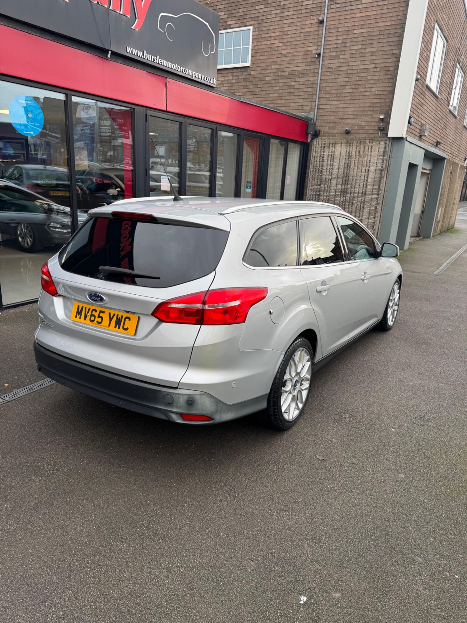 Used Ford Focus 2015 for sale - 76866128: Photo 3