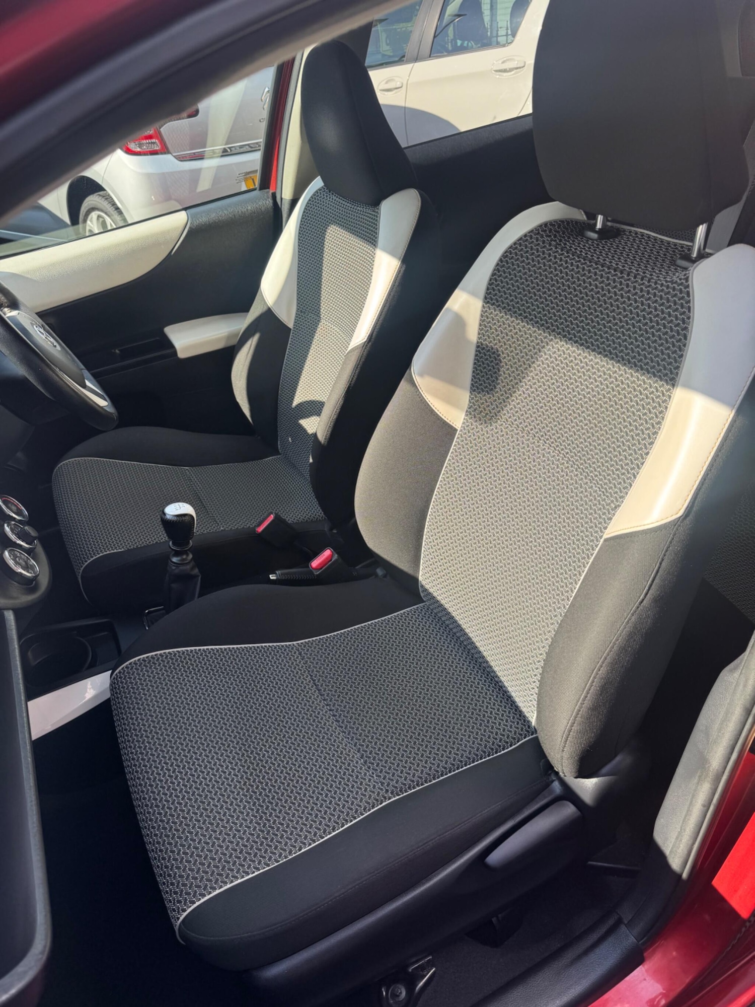 Used Toyota Yaris 2013 for sale - 76099558: Photo 10