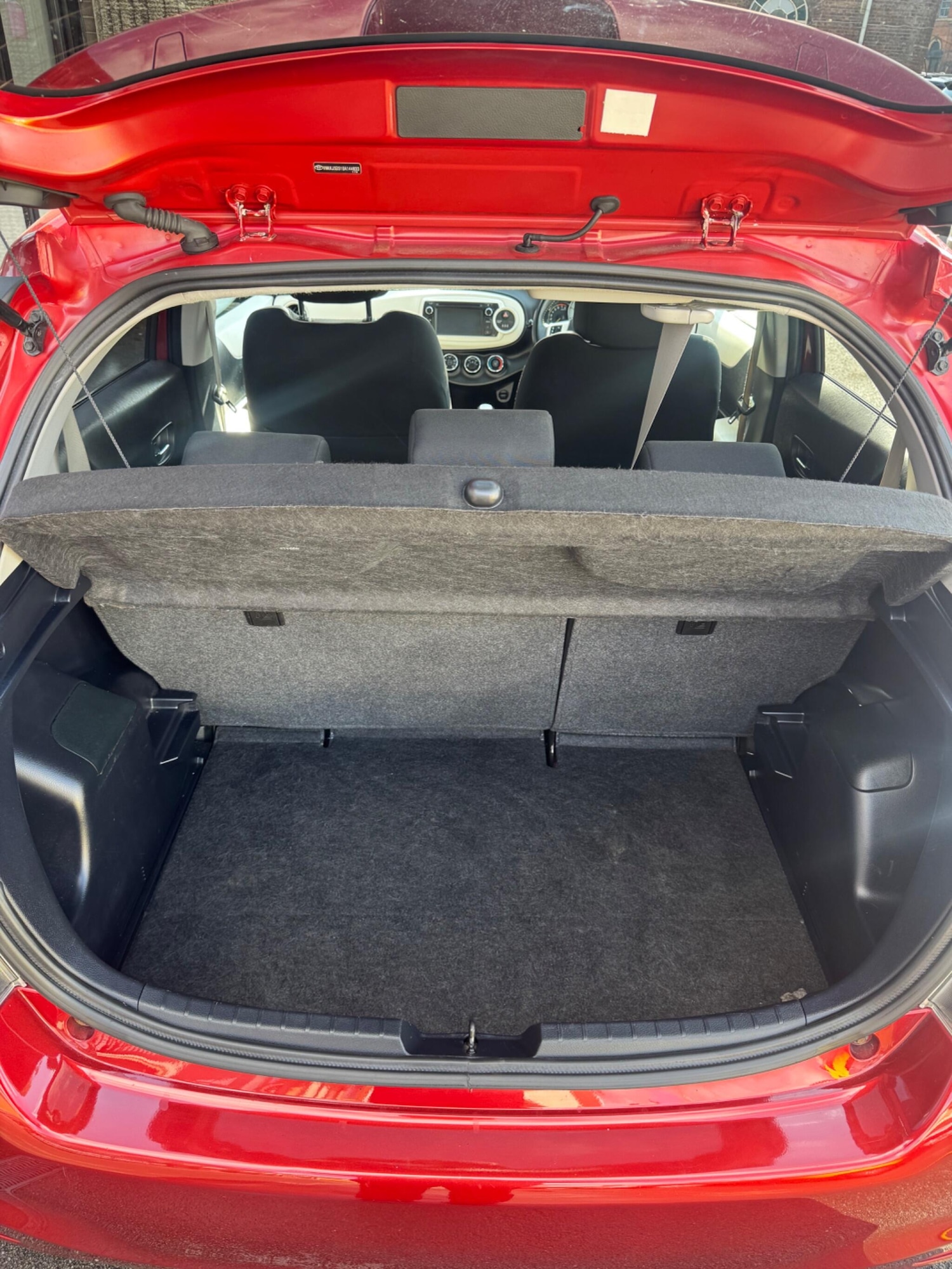 Used Toyota Yaris 2013 for sale - 76099558: Photo 12