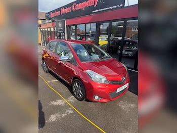 Used Toyota Yaris 2013 for sale - 76099558: Photo 2