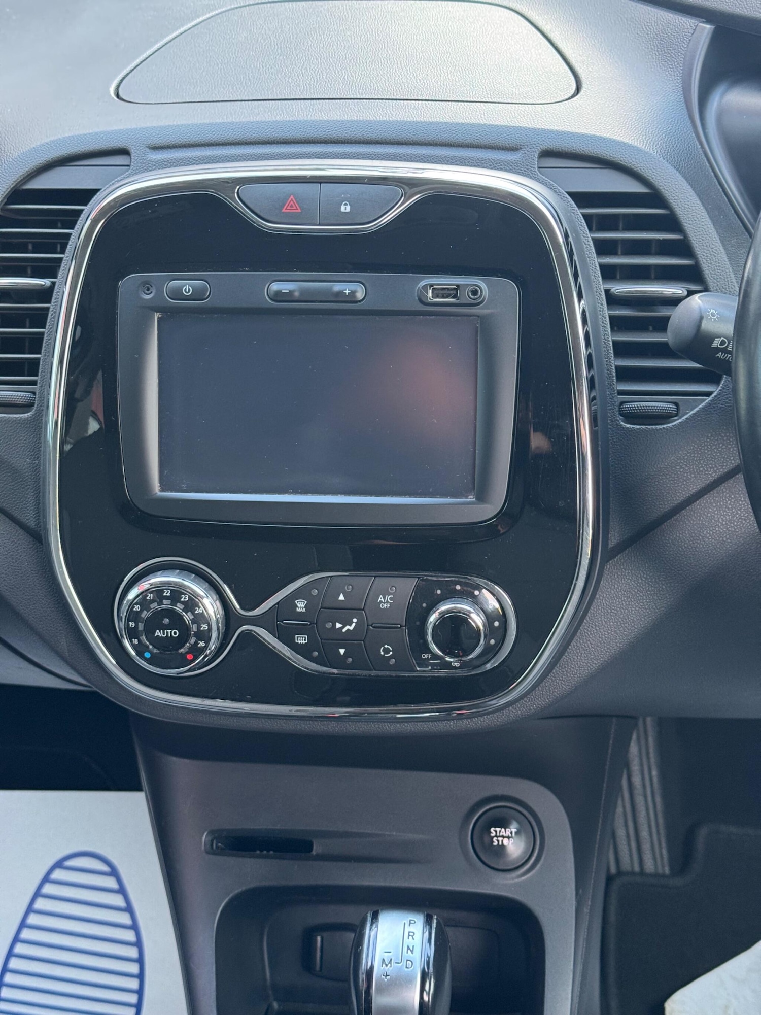 Used Renault Captur 2017 for sale - 76866209: Photo 15