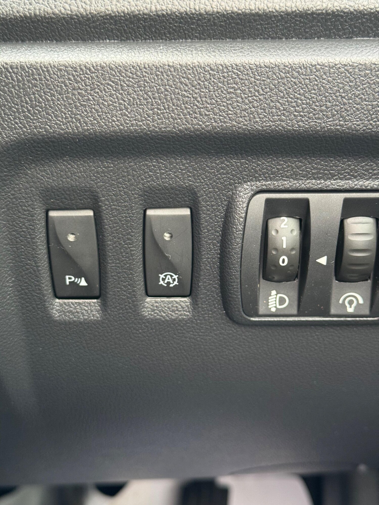 Used Renault Captur 2017 for sale - 76866209: Photo 24