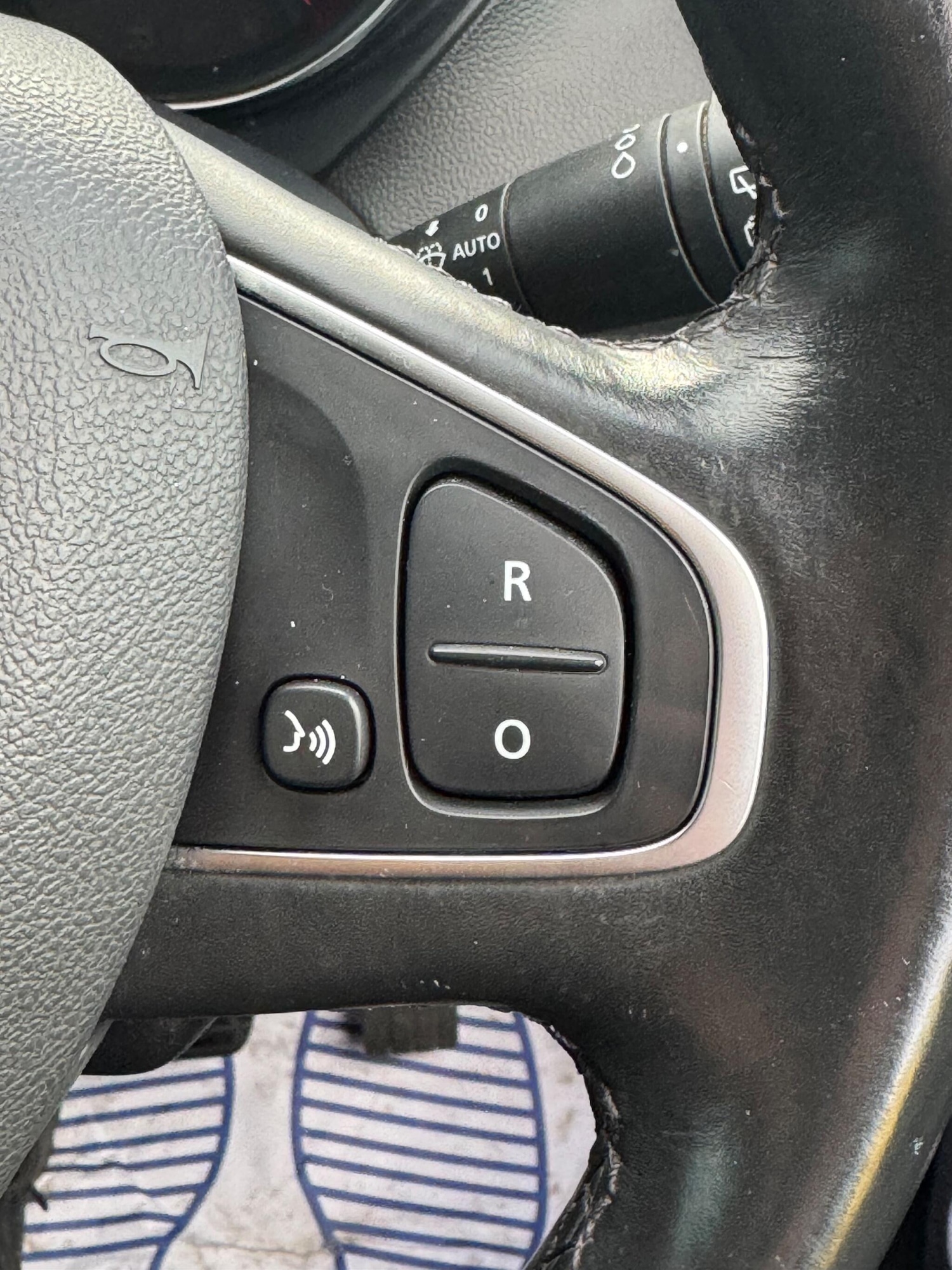 Used Renault Captur 2017 for sale - 76866209: Photo 25