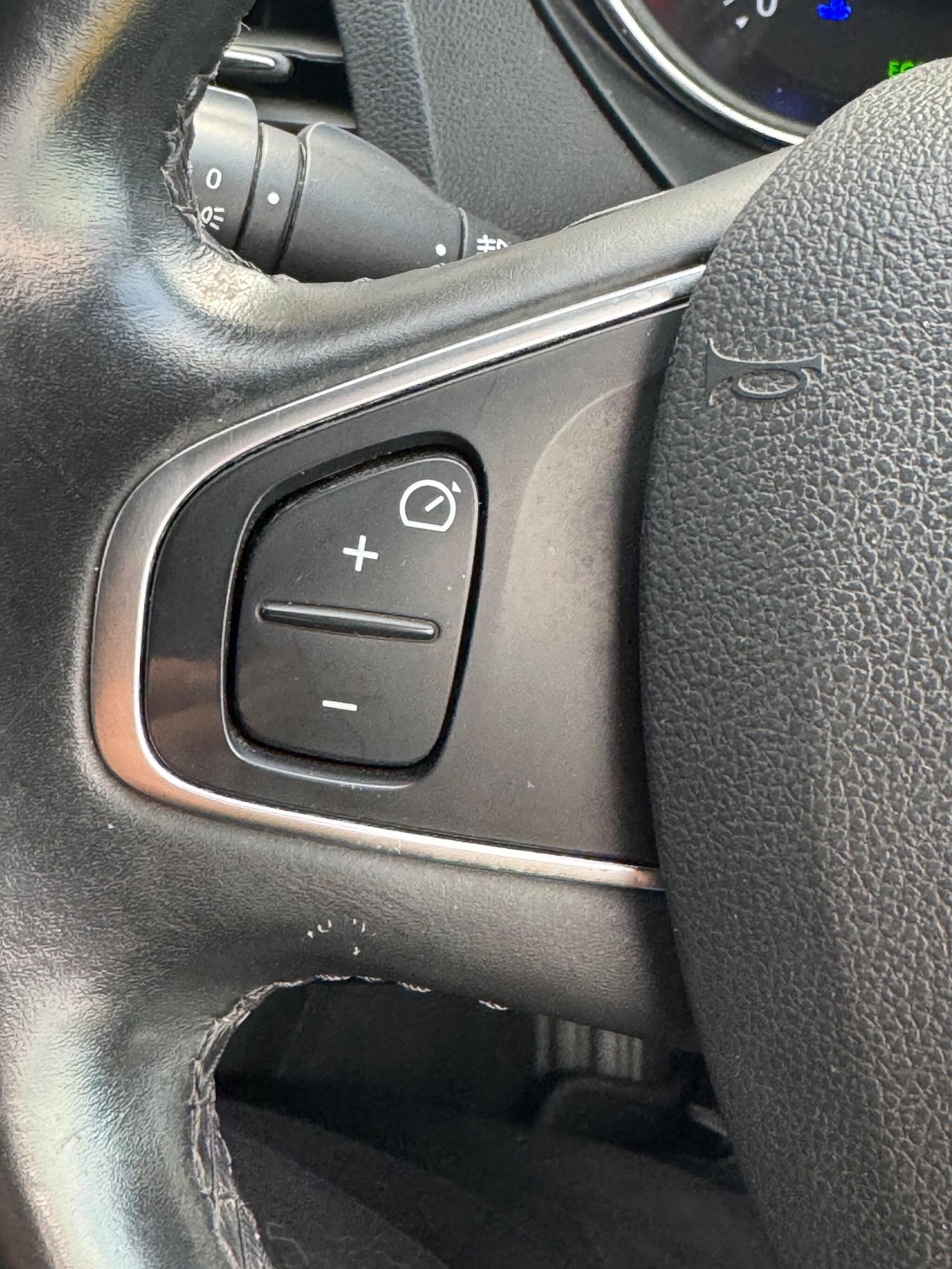 Used Renault Captur 2017 for sale - 76866209: Photo 26