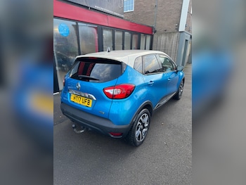 Used Renault Captur 2017 for sale - 76866209: Photo