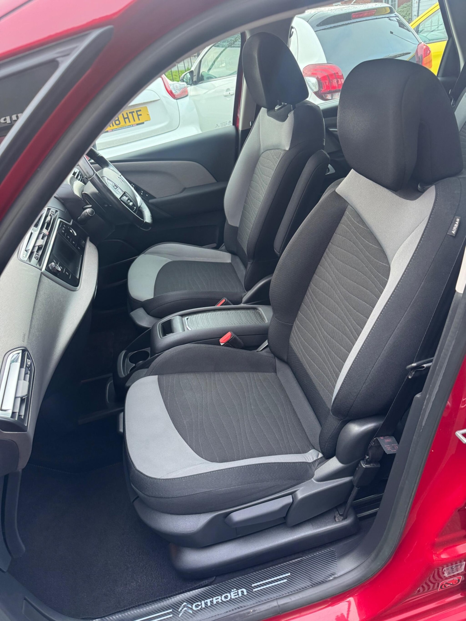 Used Citroen C4 Picasso 2014 for sale - 77021121: Photo 10