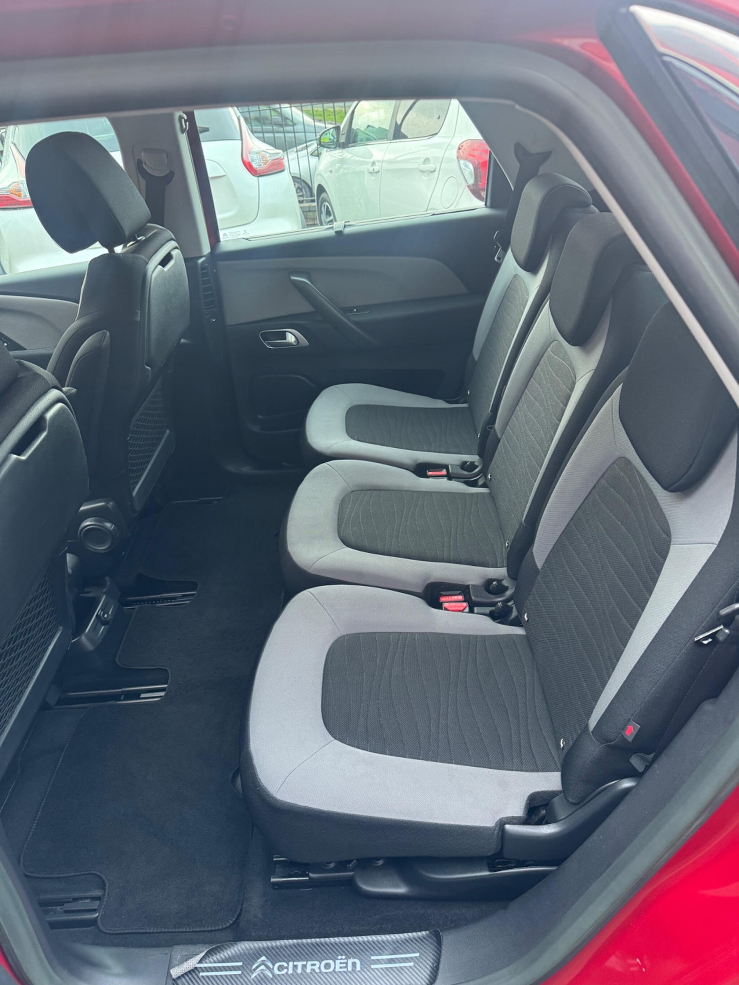 Used Citroen C4 Picasso 2014 for sale - 77021121: Photo 11