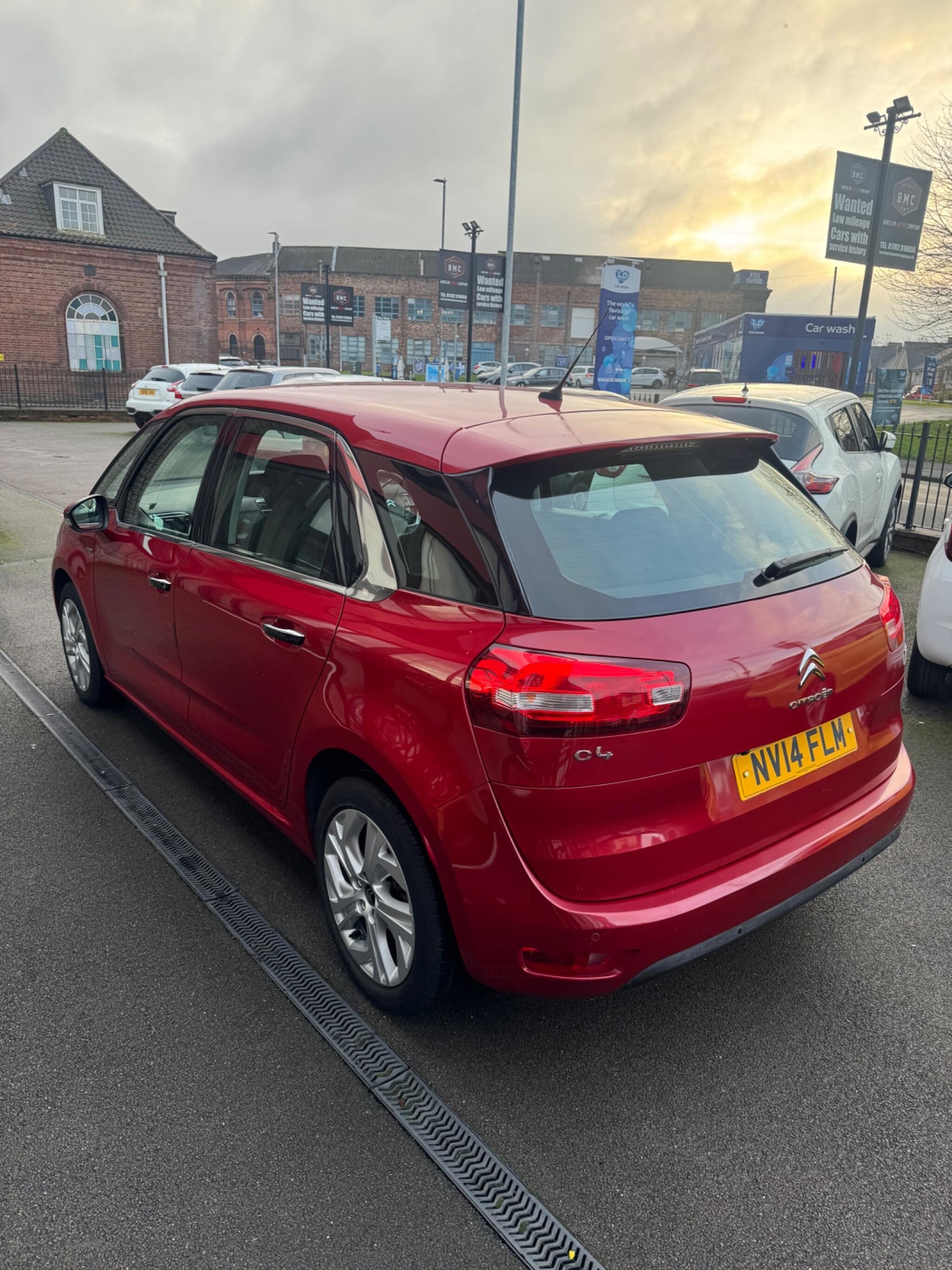 Used Citroen C4 Picasso 2014 for sale - 77021121: Photo 5