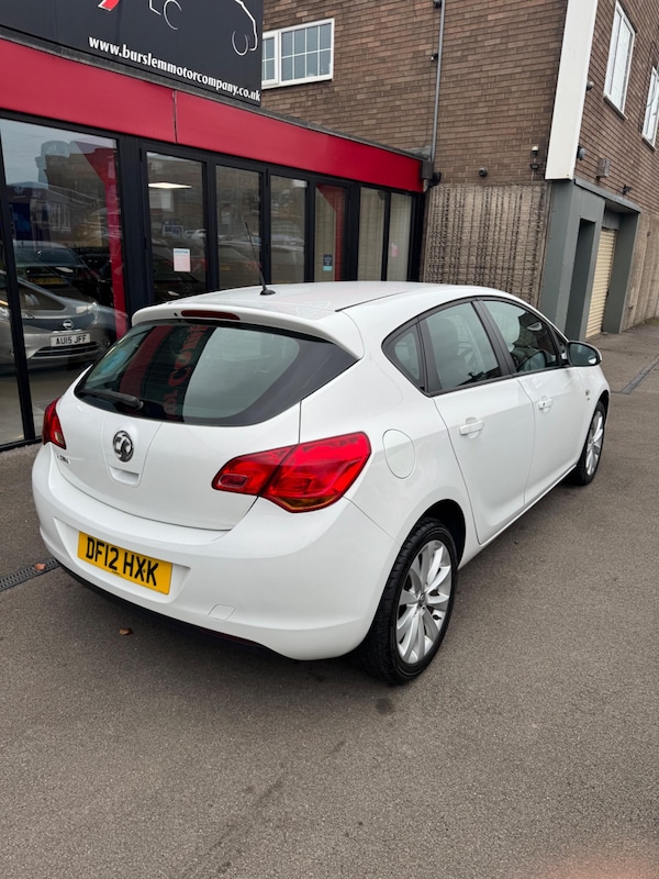 Used Vauxhall Astra 2012 for sale - 76259511: Photo 3