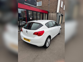Used Vauxhall Astra 2012 for sale - 76259511: Photo