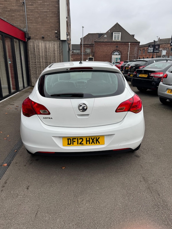 Used Vauxhall Astra 2012 for sale - 76259511: Photo 4