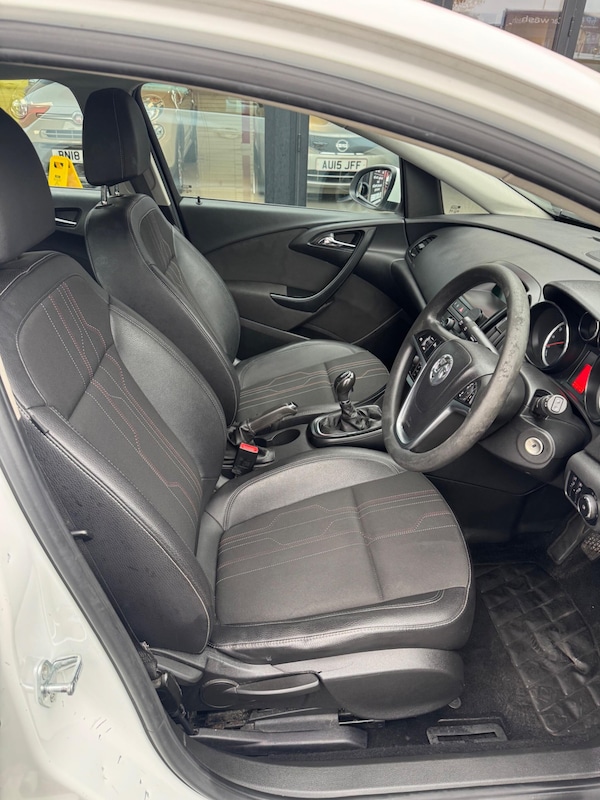 Used Vauxhall Astra 2012 for sale - 76259511: Photo 8