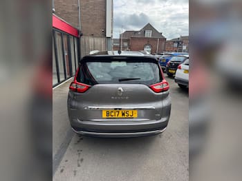 Used Renault Grand Scenic 2017 for sale - 79820296: Photo