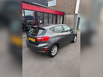 Used Ford Fiesta 2018 for sale - 77081972: Photo