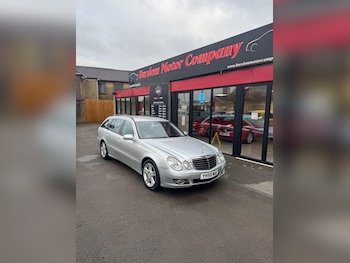 Used Mercedes-Benz E Class 2008 for sale - 77412078: Photo