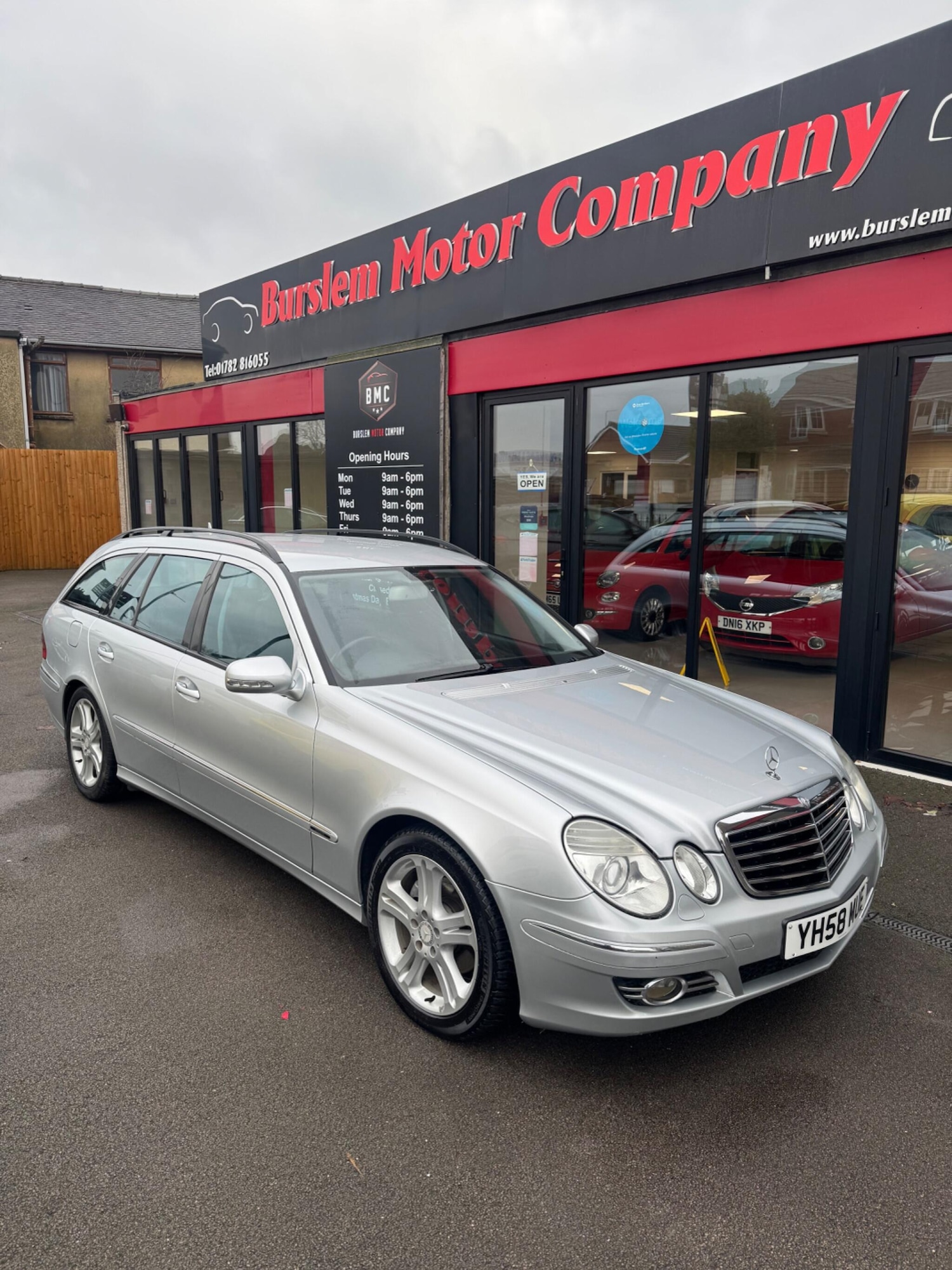 Used Mercedes-Benz E Class 2008 for sale - 77412078: Photo 2