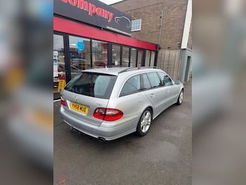 Used Mercedes-Benz E Class 2008 for sale - 77412078: Photo