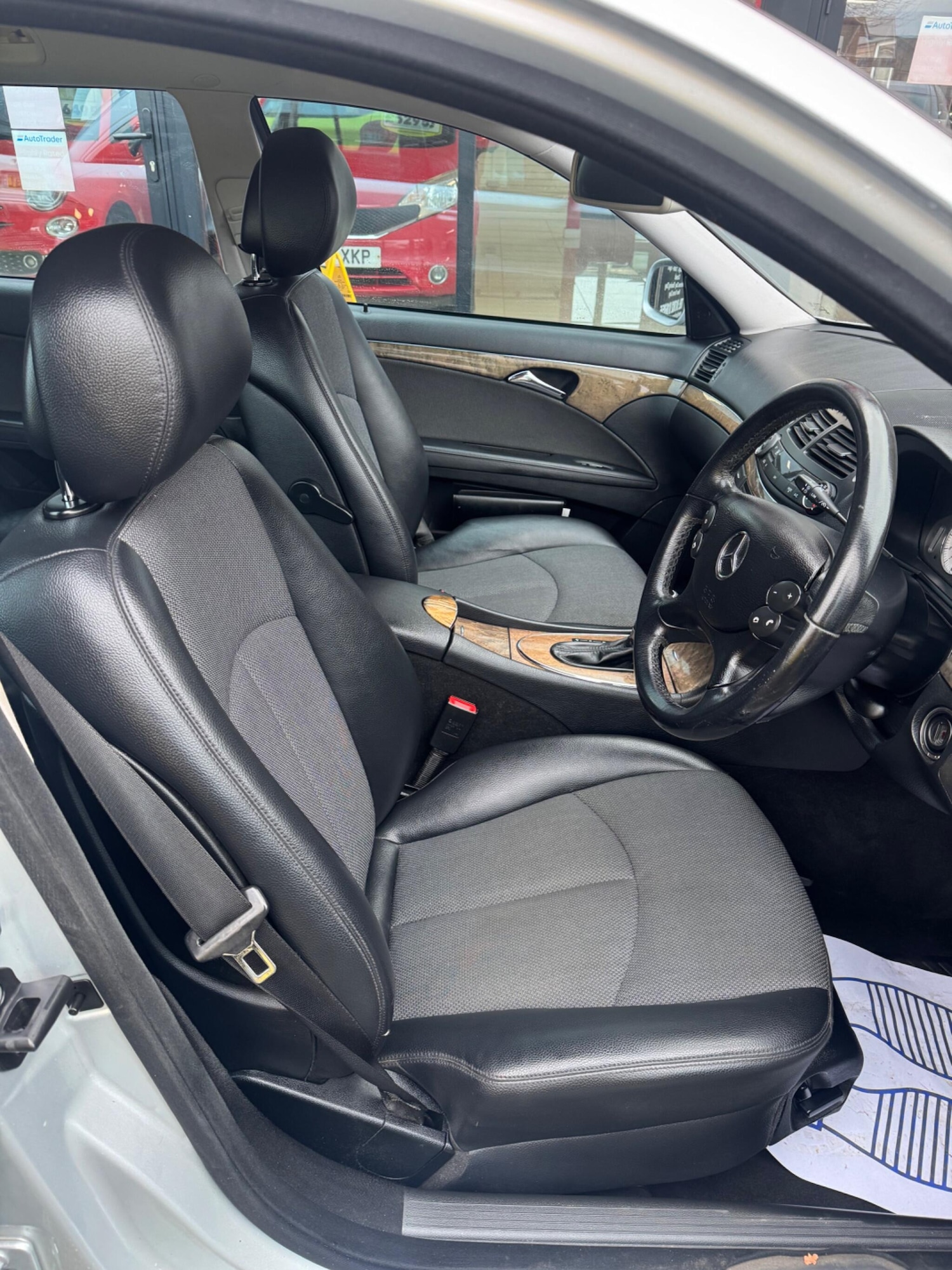 Used Mercedes-Benz E Class 2008 for sale - 77412078: Photo 8