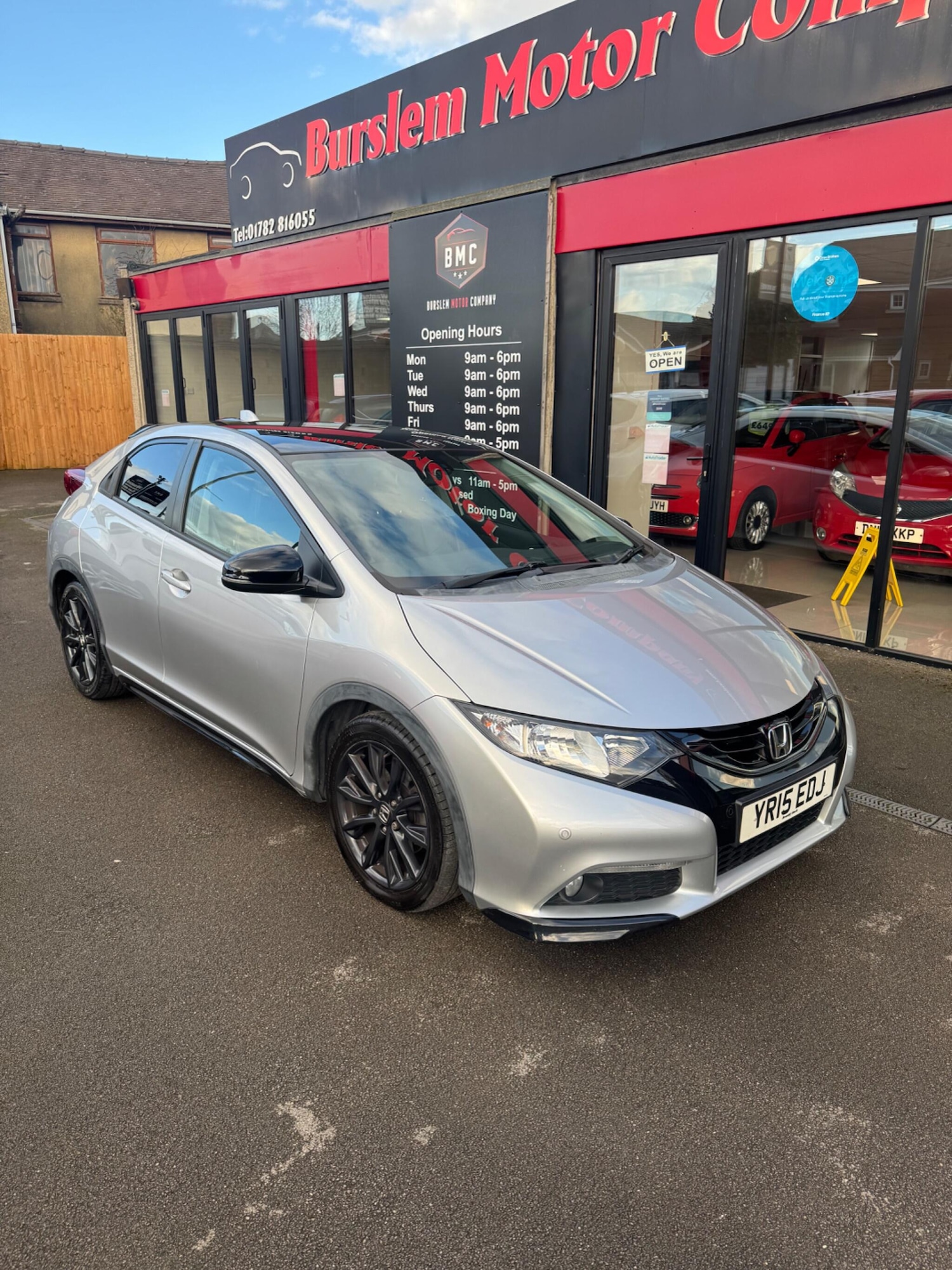 Used Honda Civic 2015 for sale - 77705565: Photo 2