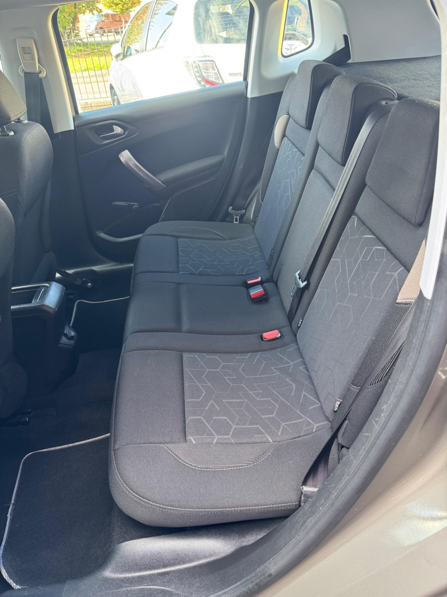 Used Peugeot 2008 2016 for sale - 77015767: Photo 11