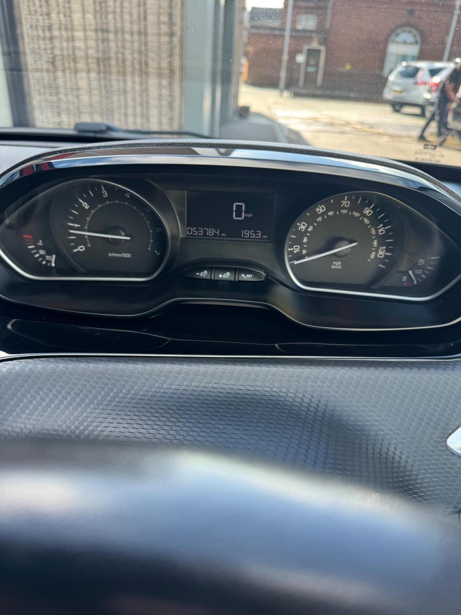 Used Peugeot 2008 2016 for sale - 77015767: Photo 19