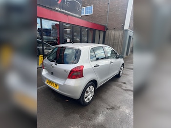 Used Toyota Yaris 2009 for sale - 76247852: Photo