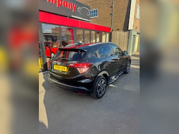 Used Honda HR-V 2018 for sale - 78601827: Photo