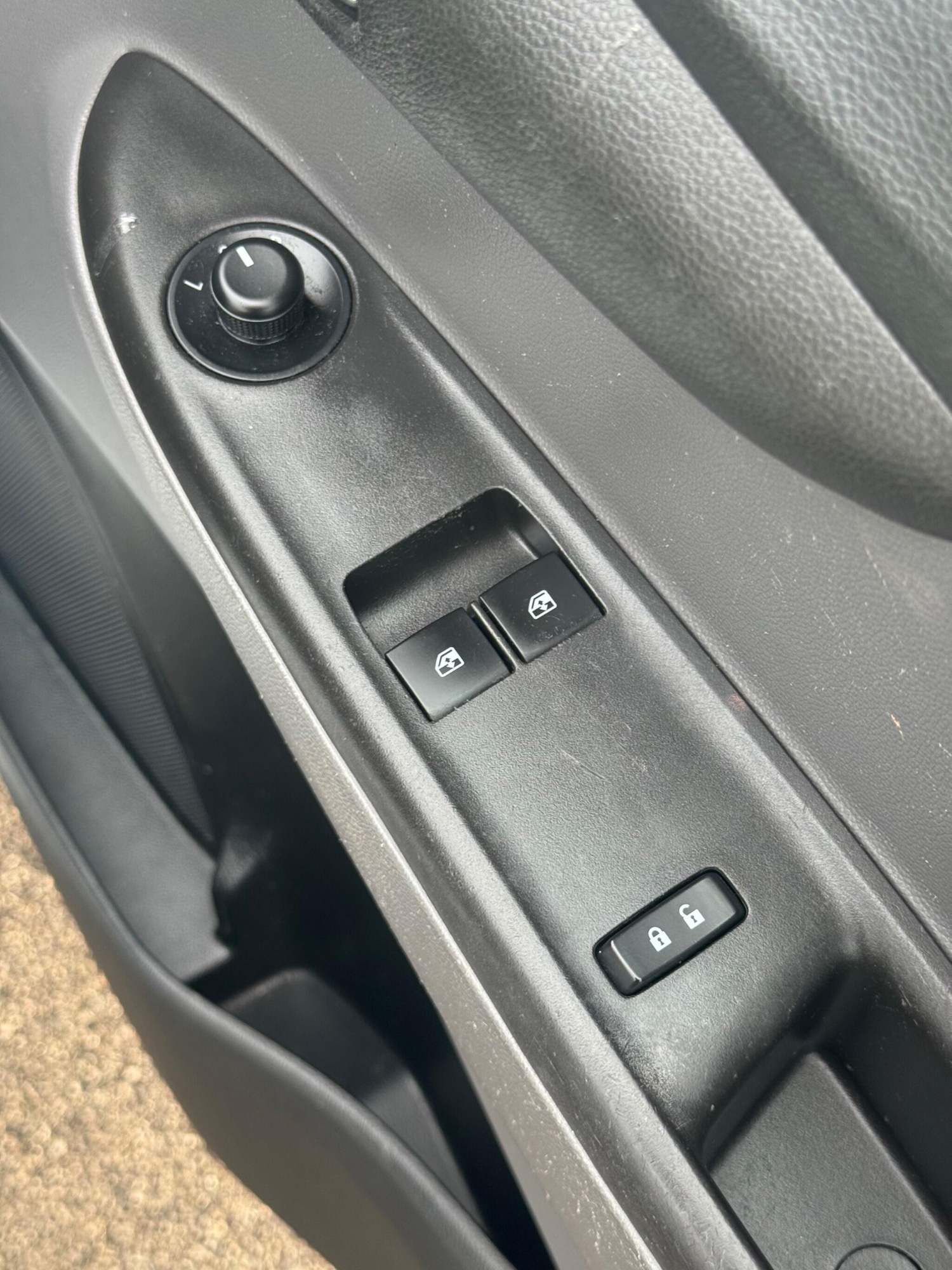 Used Vauxhall Viva 2016 for sale - 76942553: Photo 16