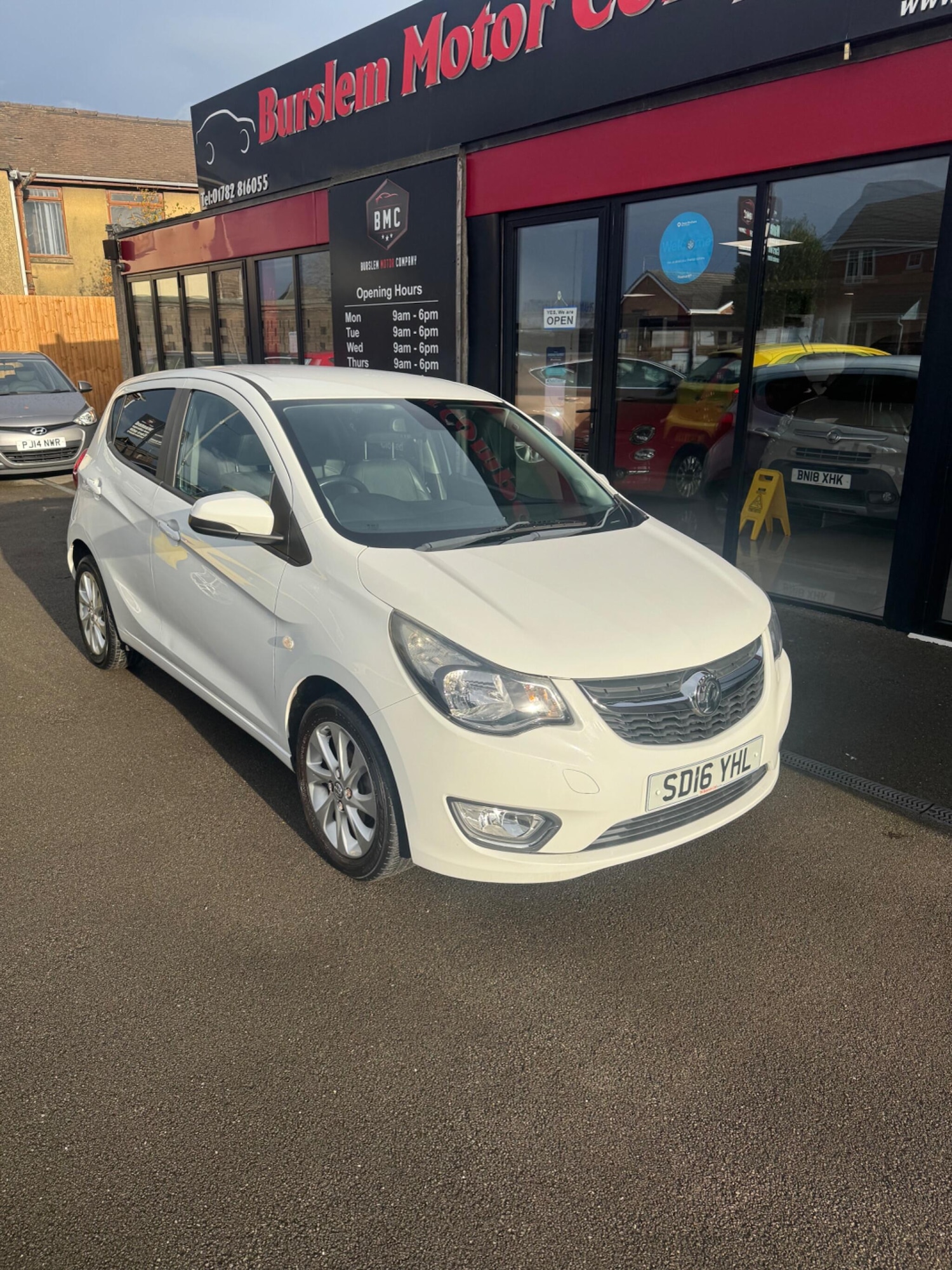 Used Vauxhall Viva 2016 for sale - 76942553: Photo 2