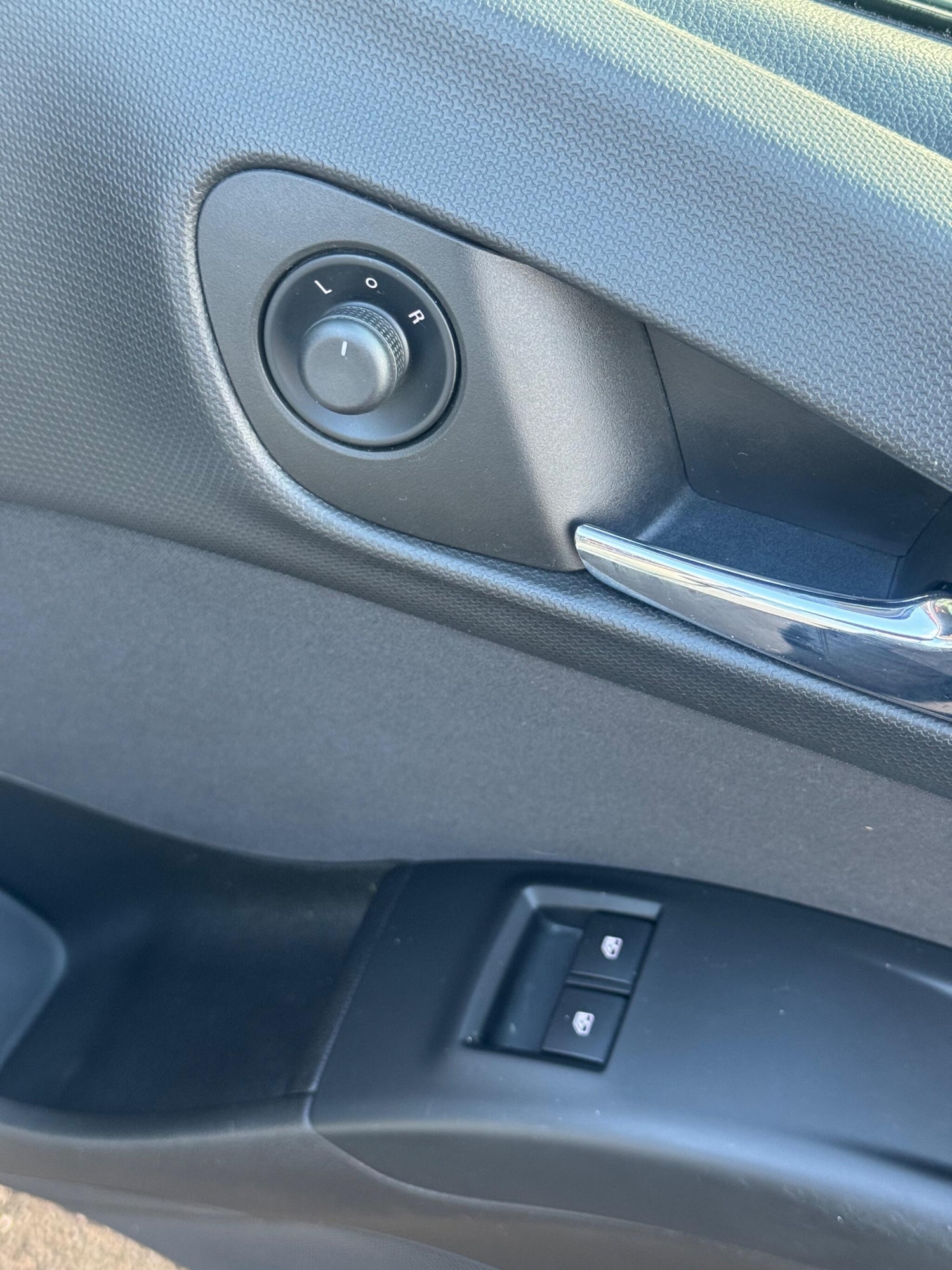 Used Vauxhall Meriva 2015 for sale - 77230527: Photo 17