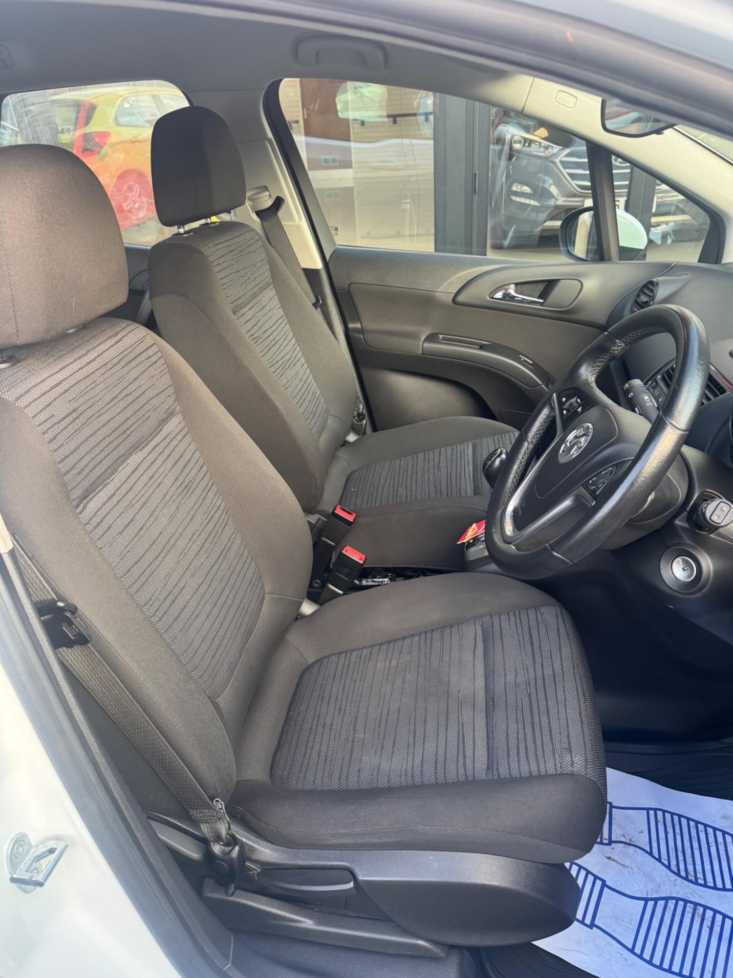 Used Vauxhall Meriva 2015 for sale - 77230527: Photo 8